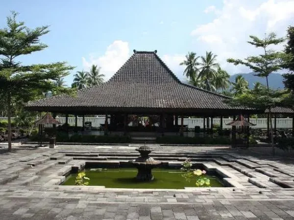 10 Historical Tours in Magelang that Present Stunning Cultural Panoramas