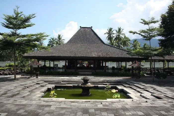 10 Historical Tours in Magelang that Present Stunning Cultural Panoramas